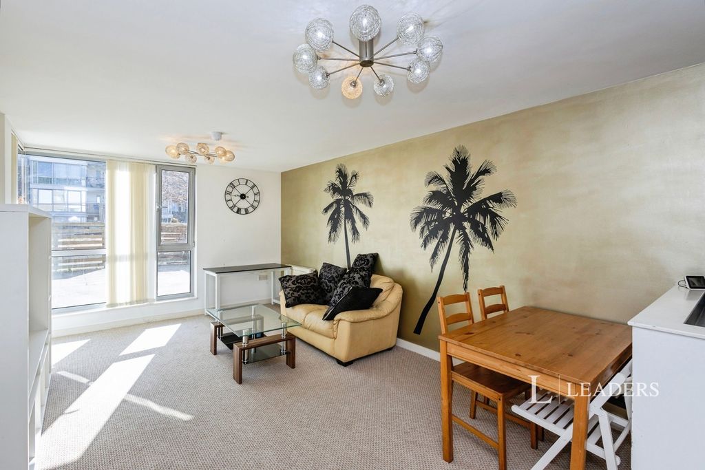 Property photo 1 of 8 Pbox-Img.Jpg