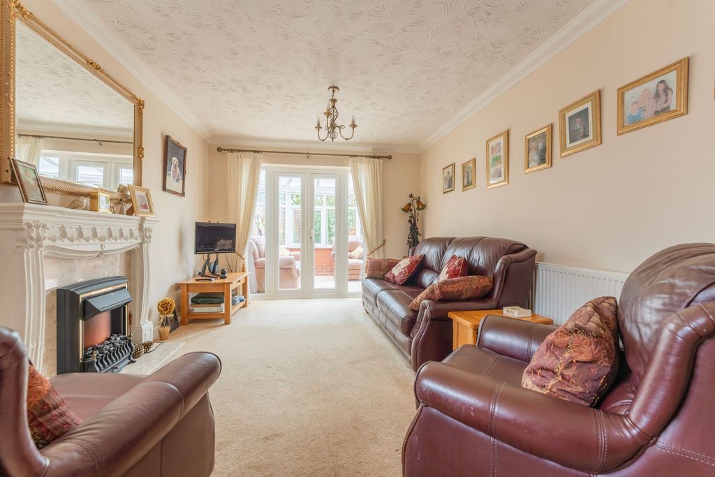 Property photo 2 of 18