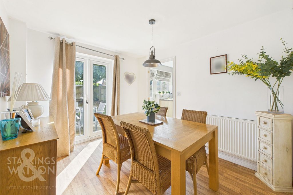 Property photo 3 of 22