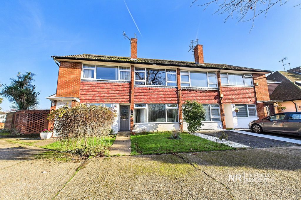 Property photo 2 of 14 Front Aspect