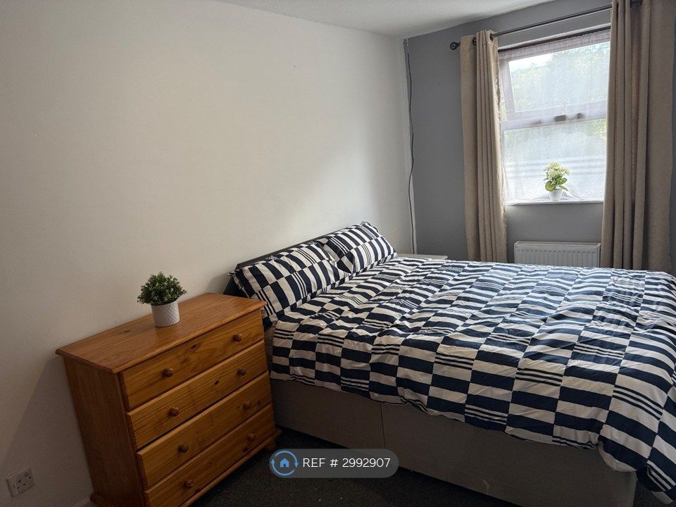 Property photo 2 of 3