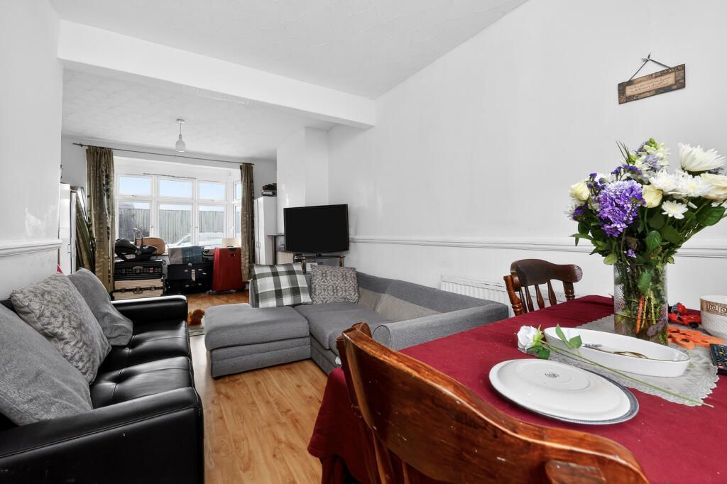 Property photo 1 of 3