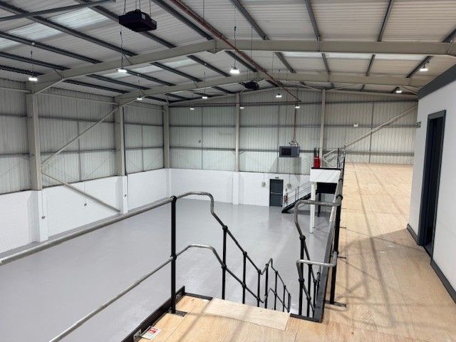 Property photo 3 of 7 Photo 8