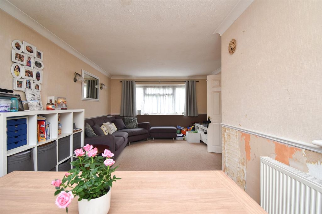 Property photo 3 of 20 Living Dining Room
