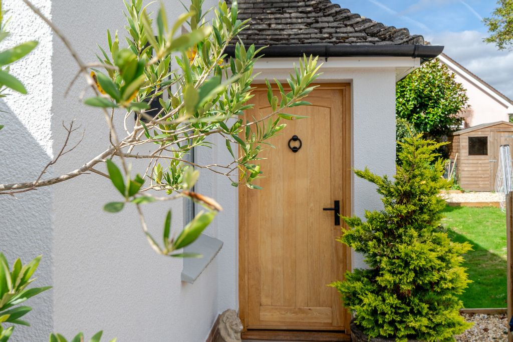 Property photo 3 of 26 1521781-19-6Aaad2...