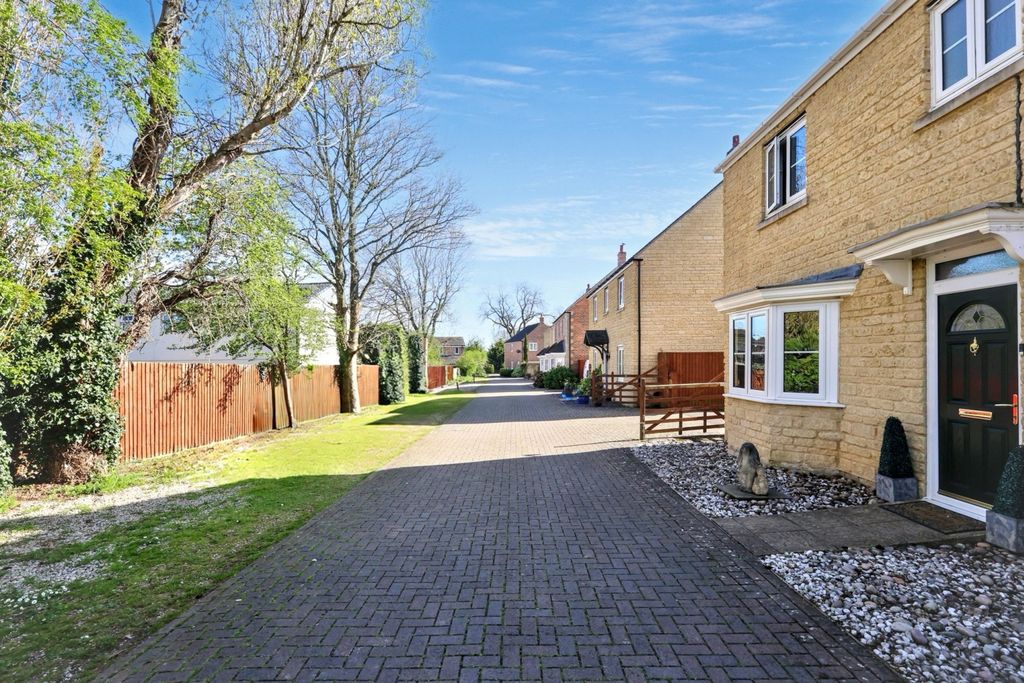 Property photo 2 of 28 Img_7731