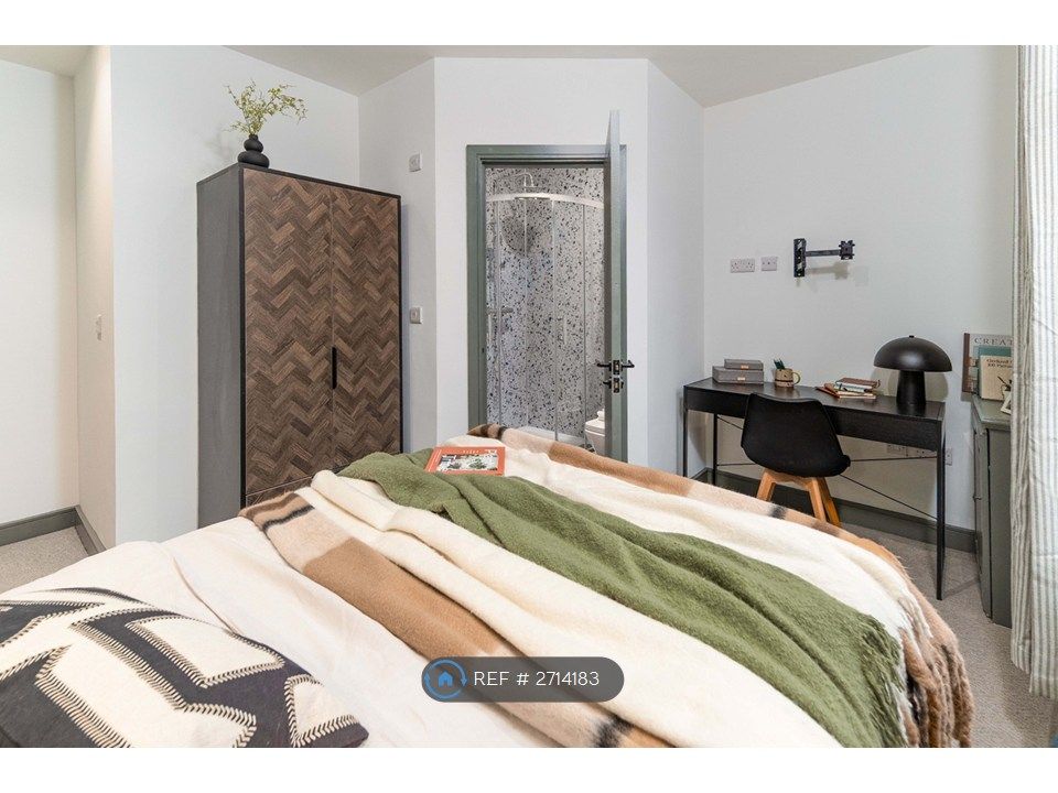 Property photo 2 of 6 Room 1