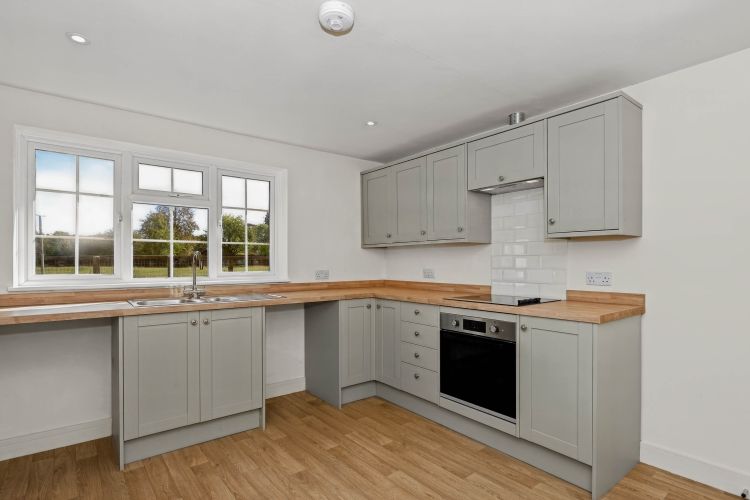 Property photo 2 of 10 340607