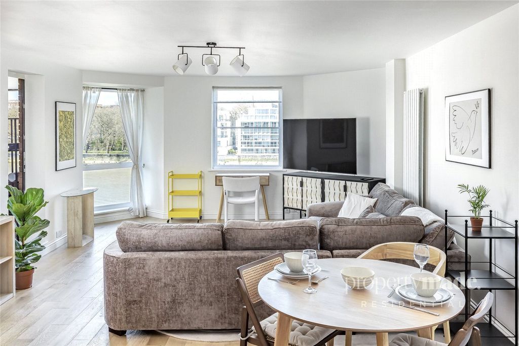 Property photo 3 of 16 Picture No. 14