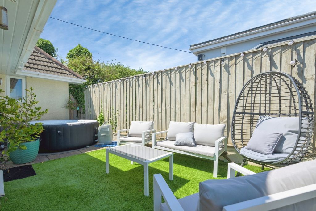 Property photo 3 of 23 Pbox-Img.Jpg