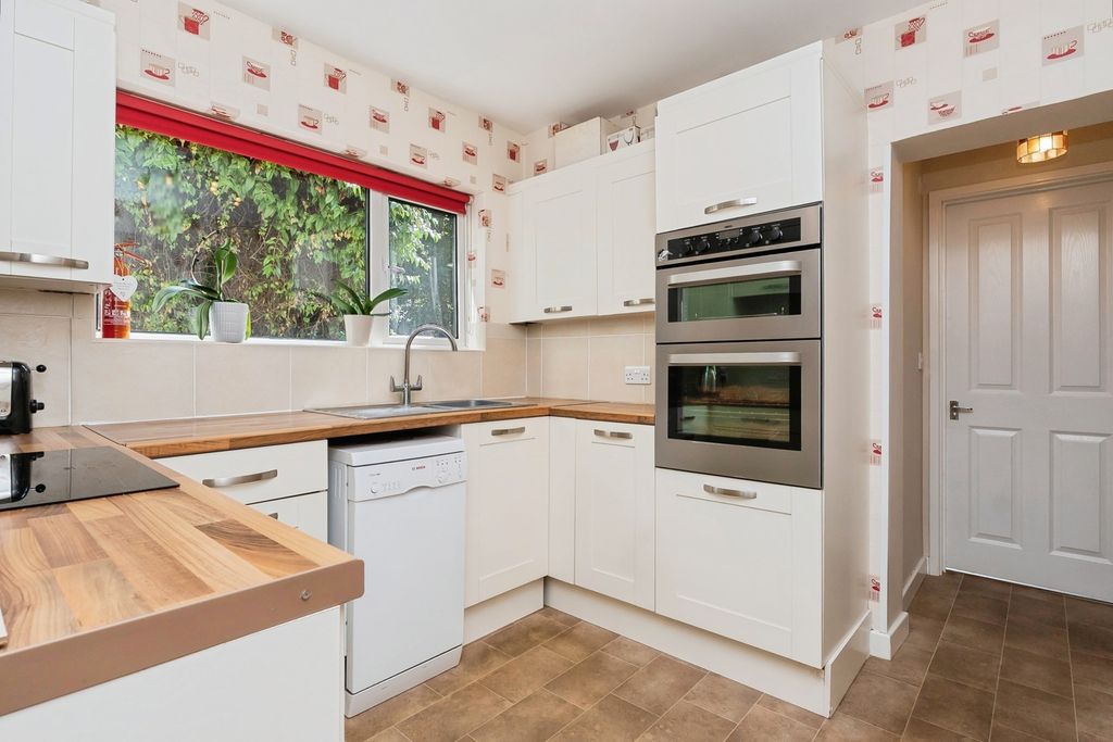 Property photo 2 of 19 Pbox-Img.Jpg
