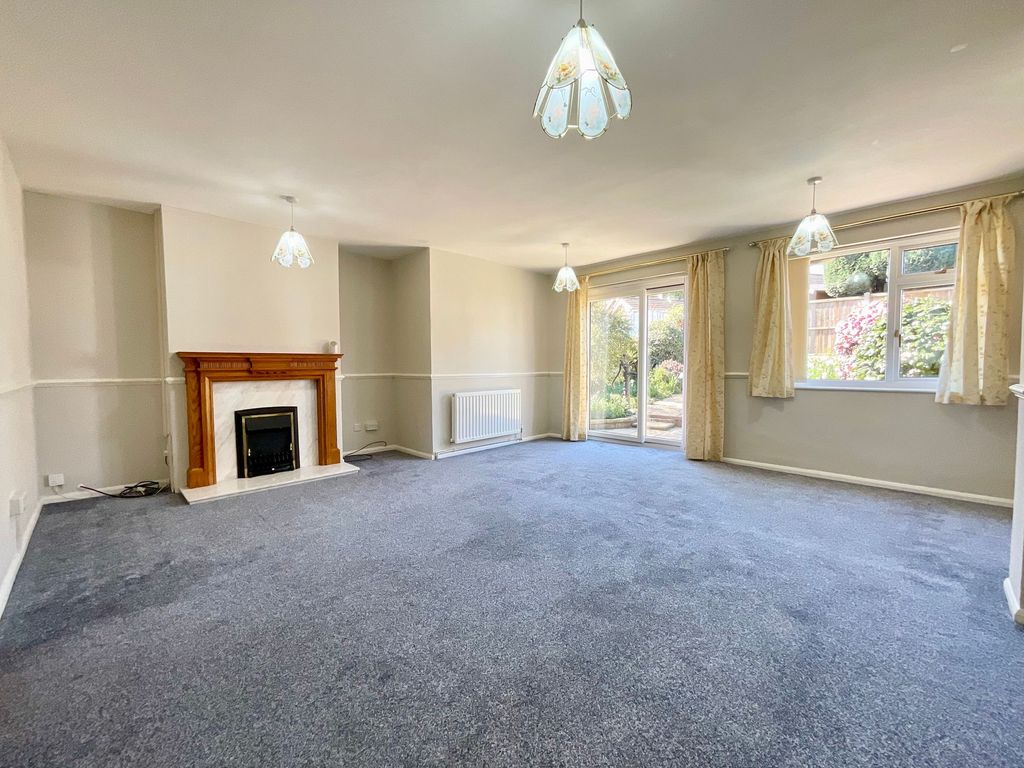 Property photo 3 of 16