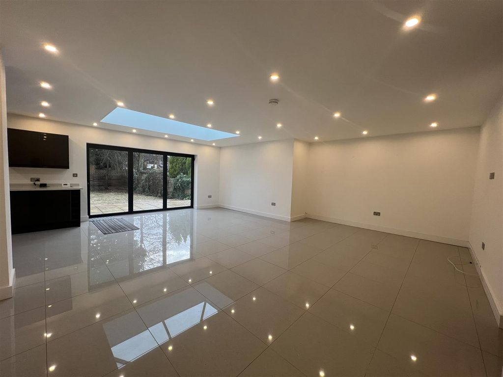 Property photo 3 of 17 Img_5454.Jpg