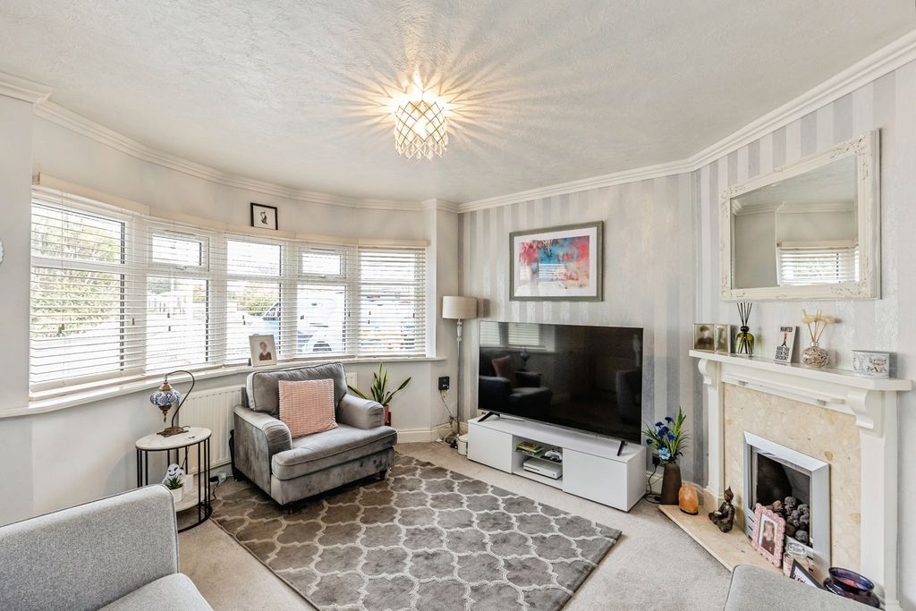 Property photo 2 of 19 Pbox-Img.Jpg