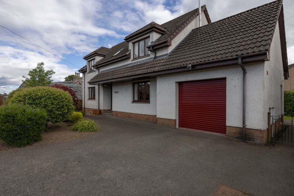 Property photo 1 of 36