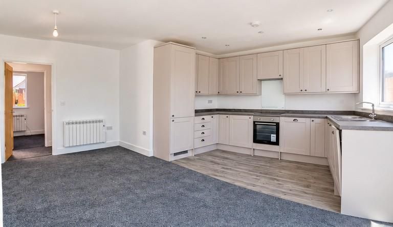 Property photo 2 of 6 Kitchen/Lounge