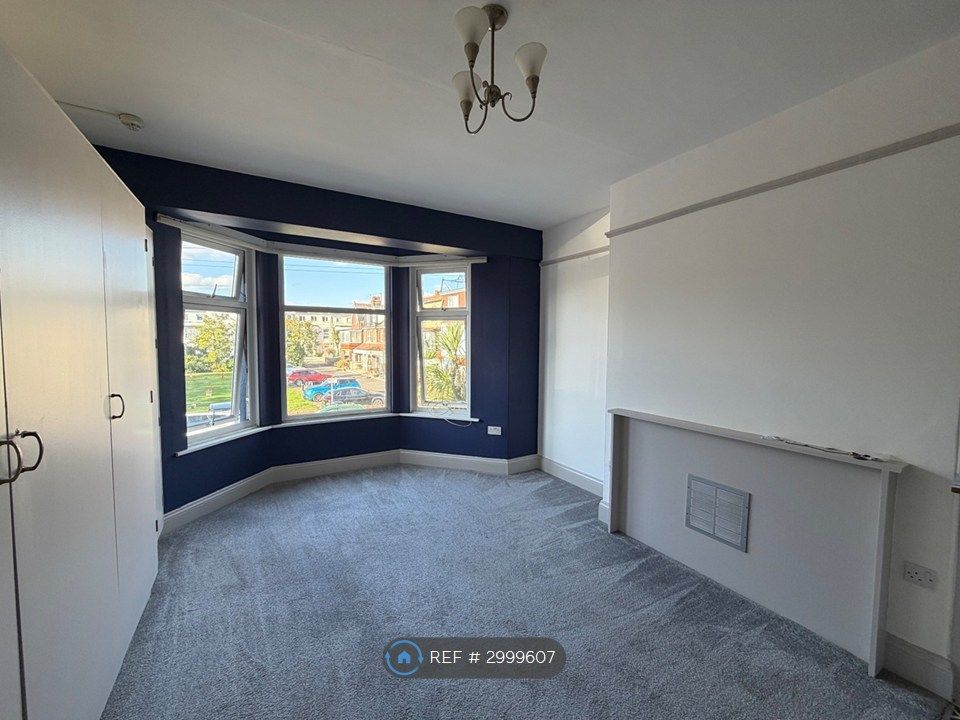 Property photo 3 of 26