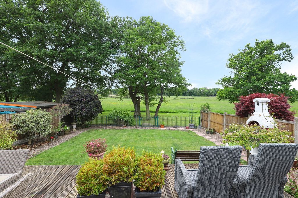 Property photo 2 of 37