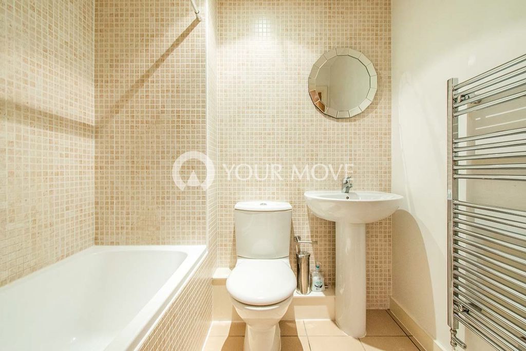 Property photo 3 of 7 Bathroom