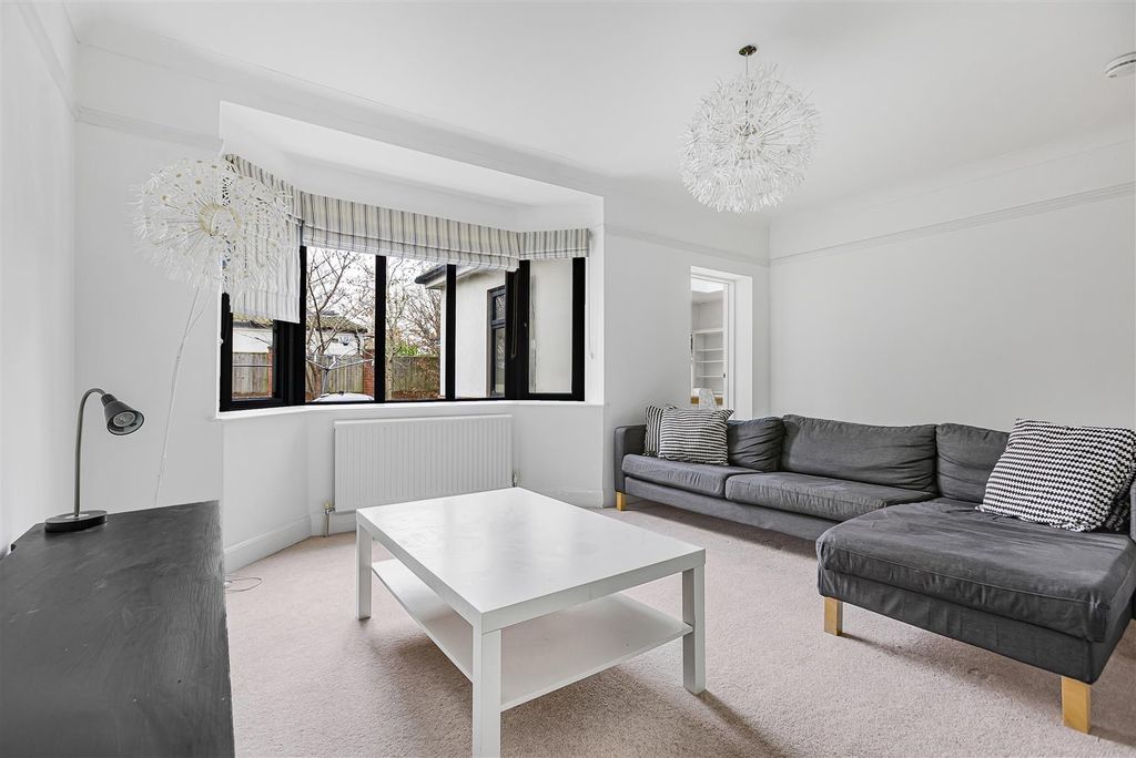 Property photo 3 of 29