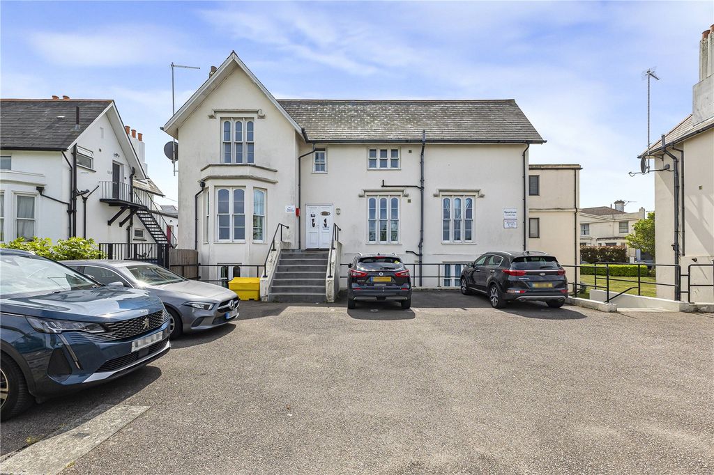 Property photo 1 of 16 Picture No. 17