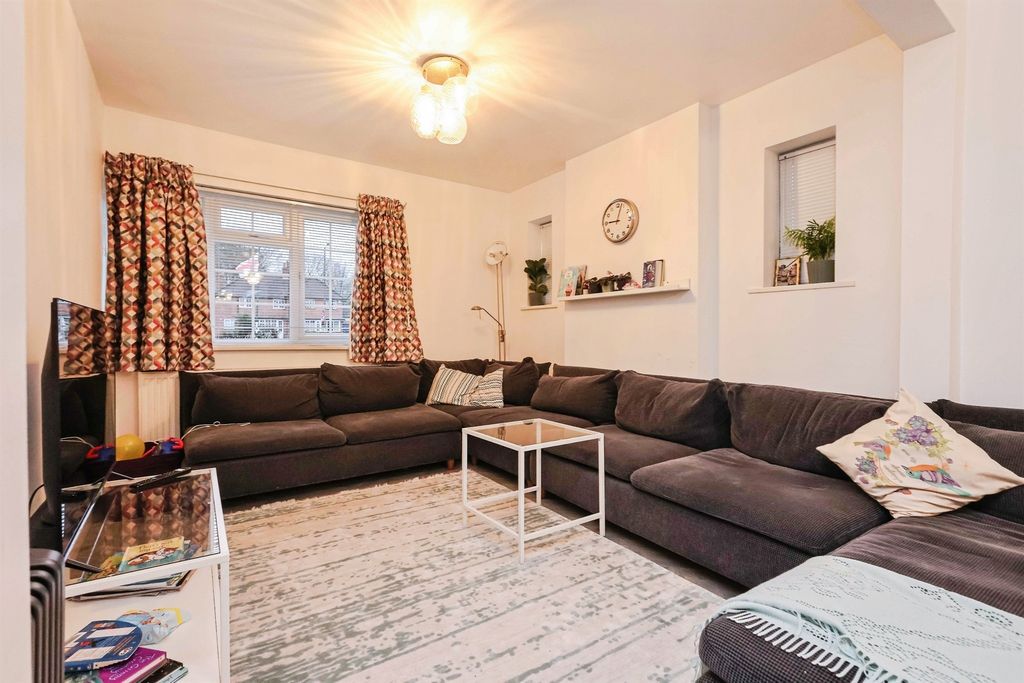 Property photo 3 of 20