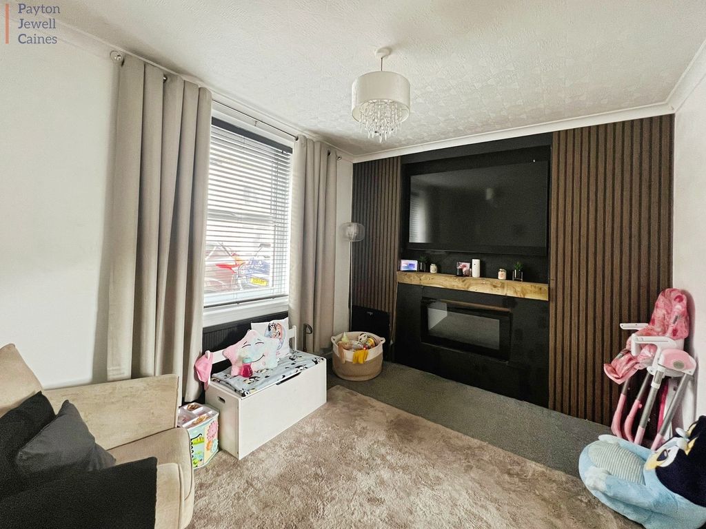 Property photo 2 of 11 Not Specified