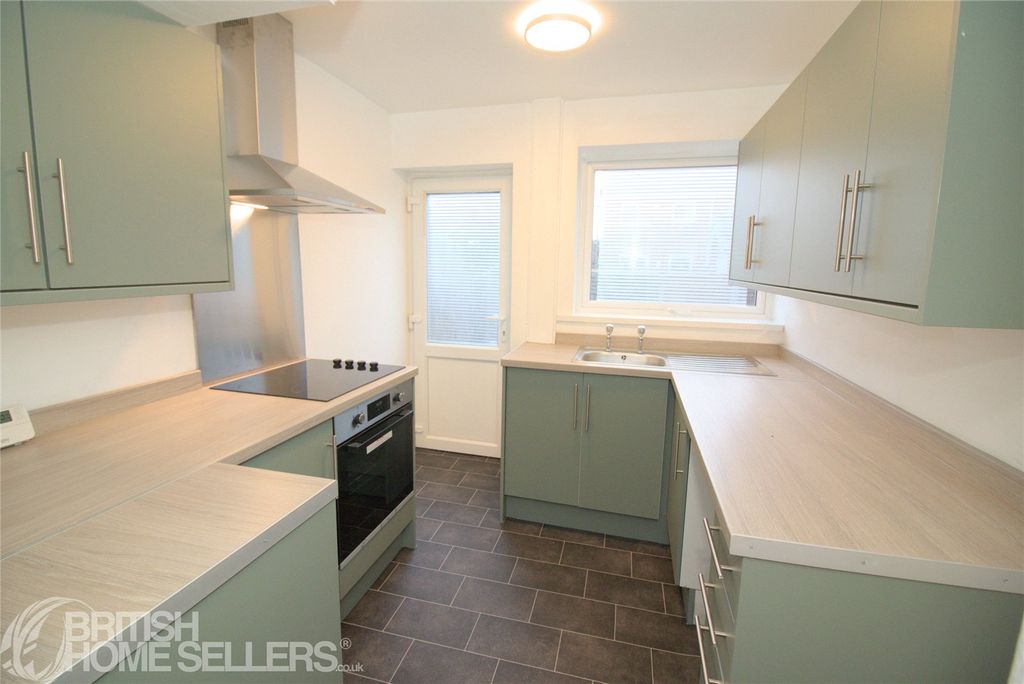 Property photo 2 of 17 Picture No. 36