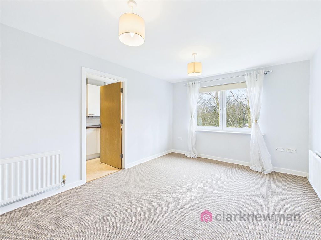 Property photo 2 of 10 Living Room