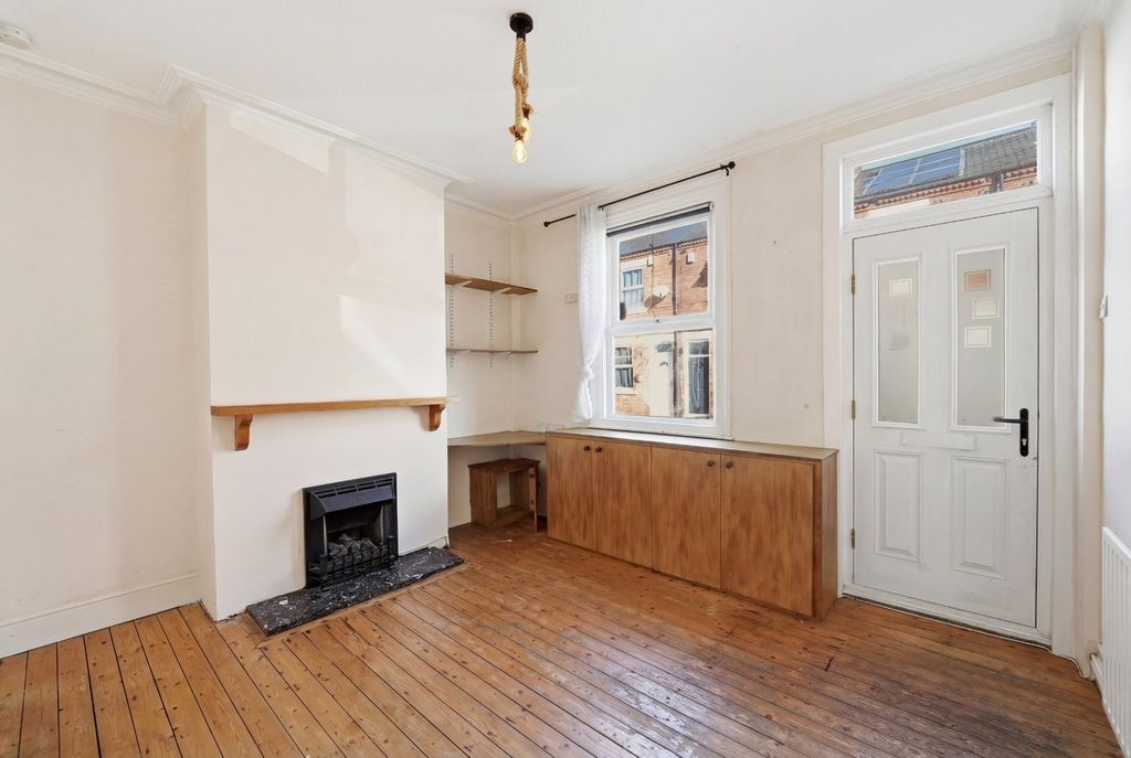 Property photo 2 of 12 Picture No. 08