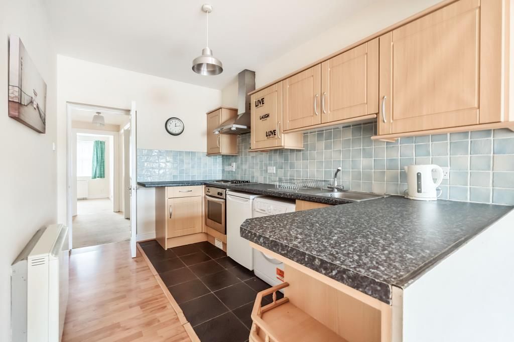 Property photo 3 of 10 Kitchen