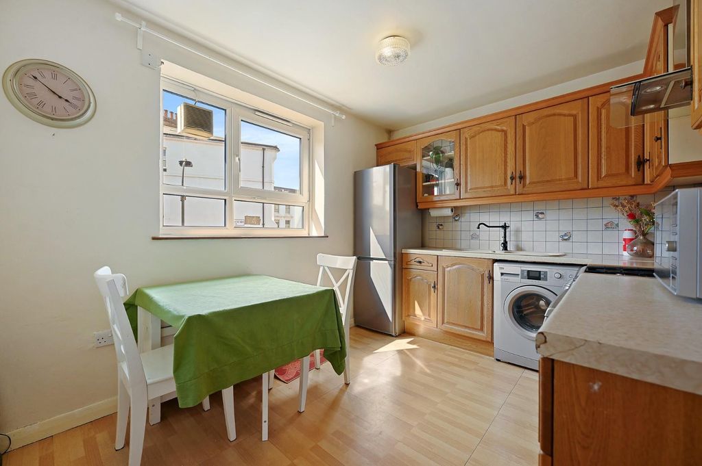 Property photo 2 of 7 Fbl - Boswell Court - 12 (1).Jpg