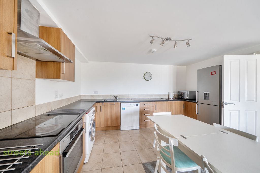 Property photo 3 of 15 8245F22F-ce48-48F...