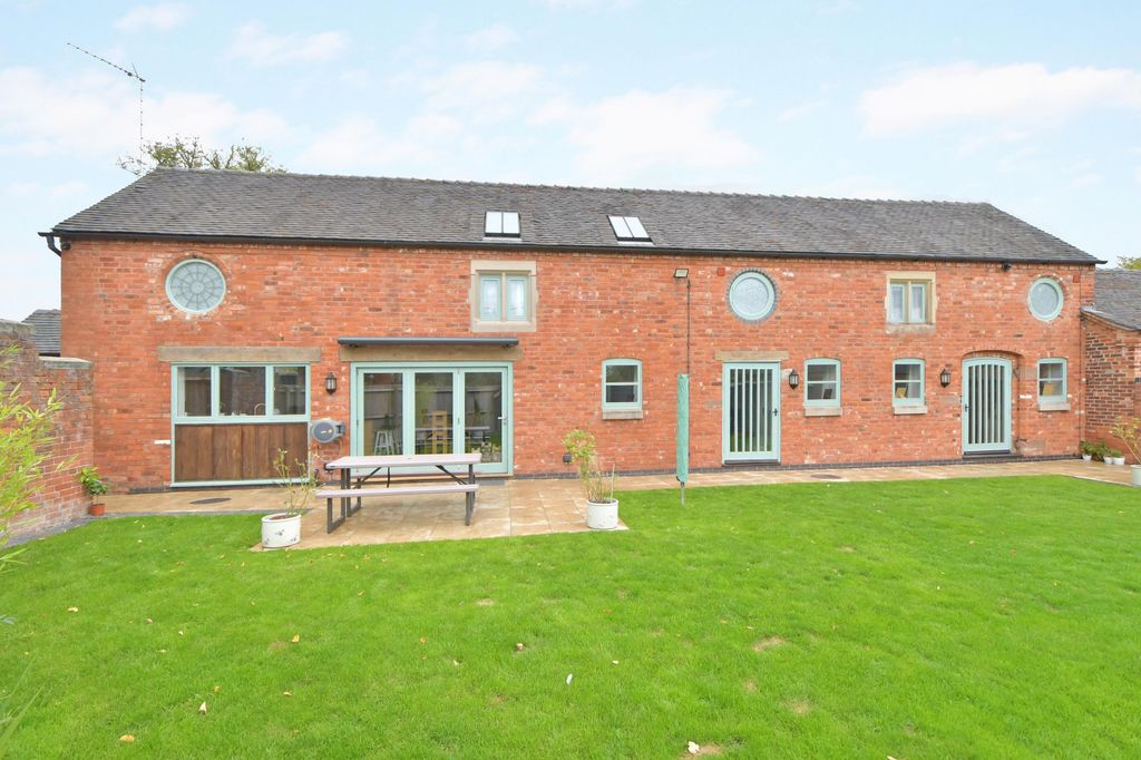 Property photo 2 of 36