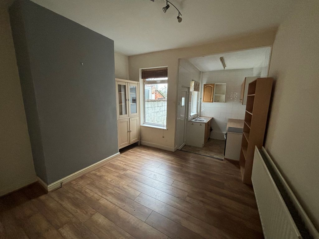 Property photo 2 of 8 Image