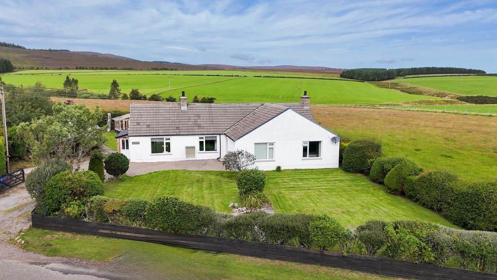 Property photo 1 of 32 Glenochty