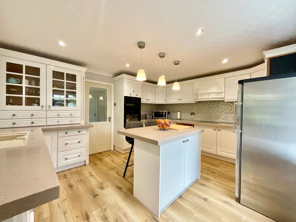 Property photo 2 of 50