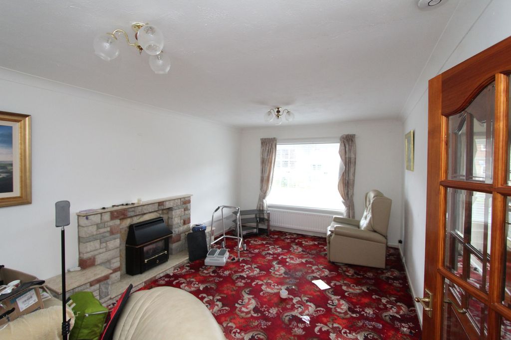 Property photo 2 of 5