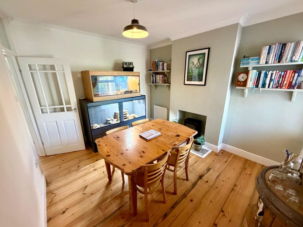 Property photo 3 of 9 Dining