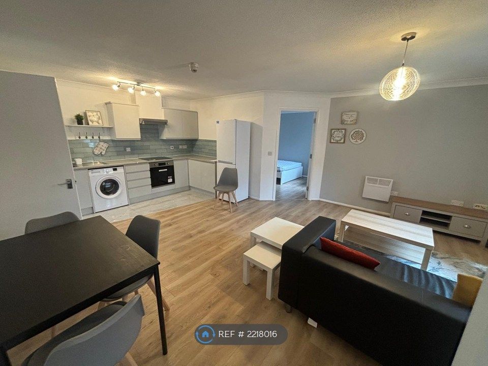 Property photo 2 of 9