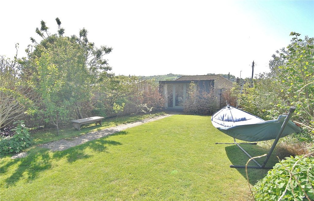 Property photo 2 of 24 Picture No. 26