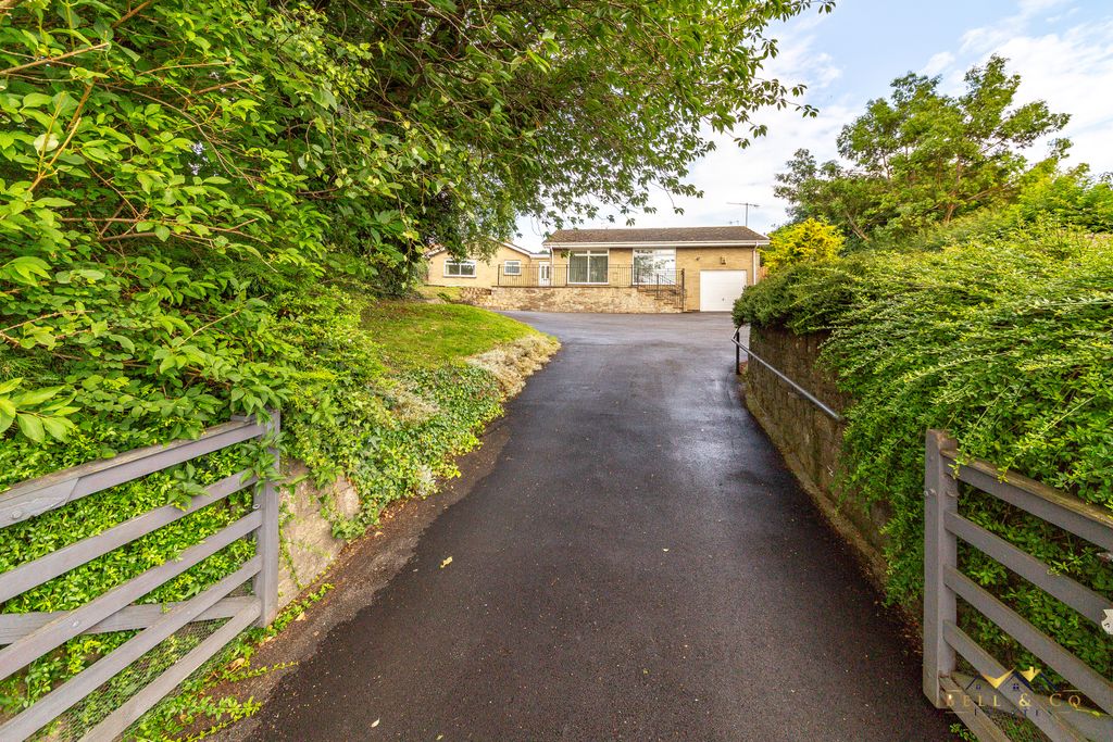Property photo 1 of 27