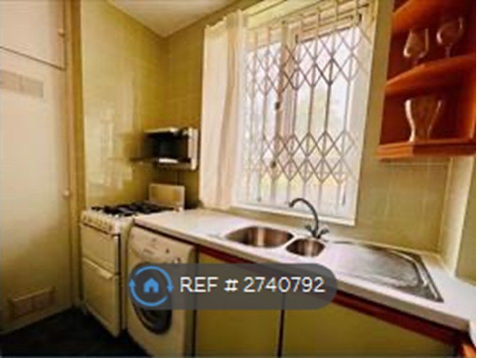 Property photo 1 of 8 Kitchen