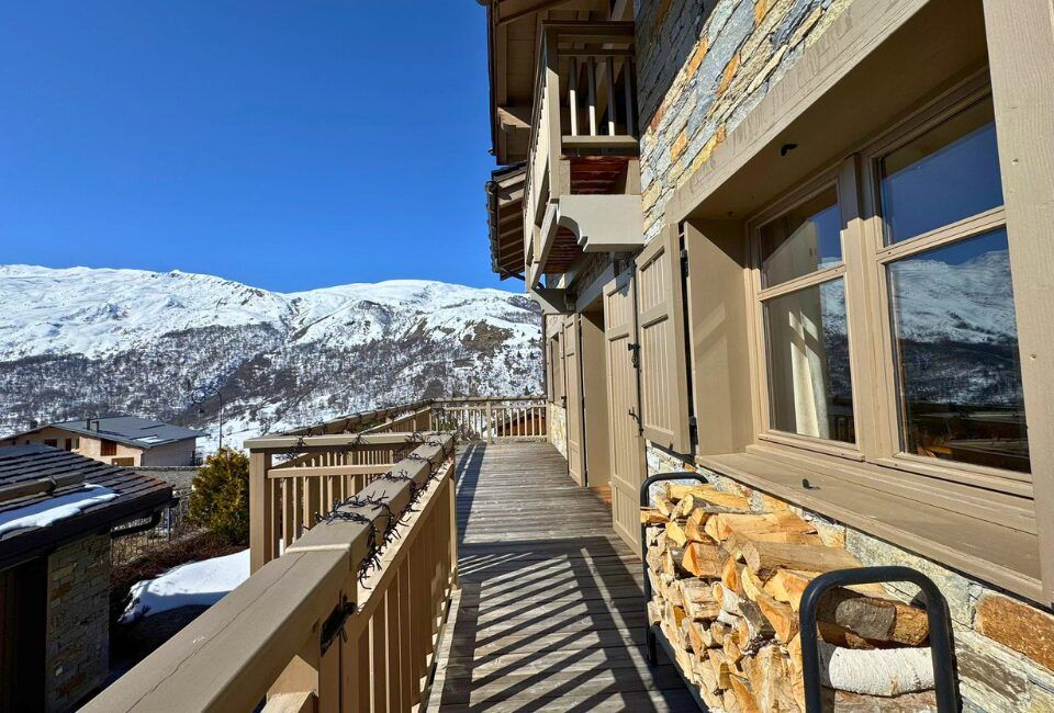 Property photo 1 of 16 Prestigious 4 Bedroo