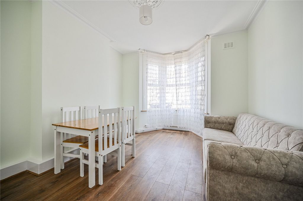 Property photo 2 of 11 Picture No. 01