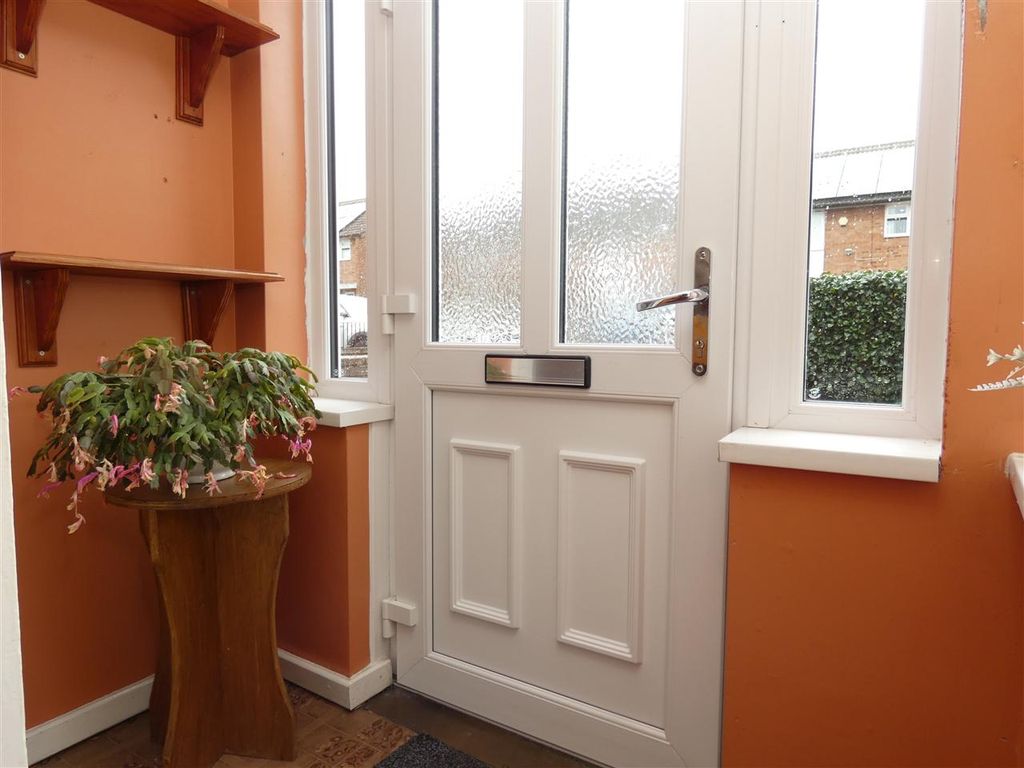 Property photo 3 of 17 Entrance Porch