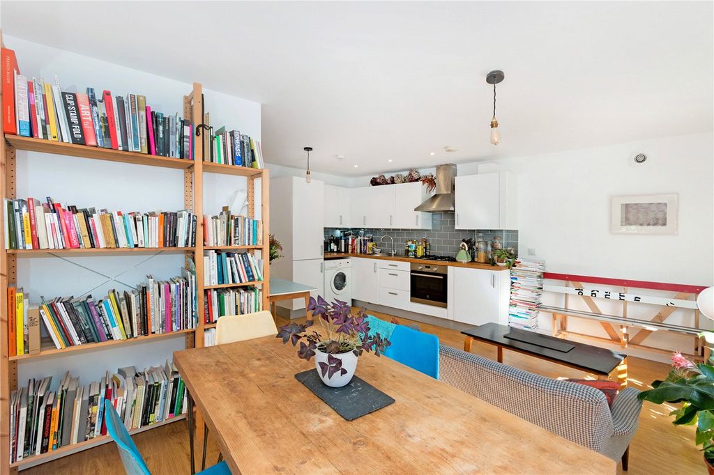 Property photo 2 of 8 Picture No. 05