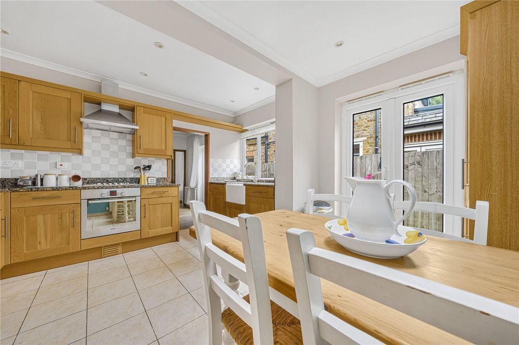Property photo 3 of 11 Picture No. 24