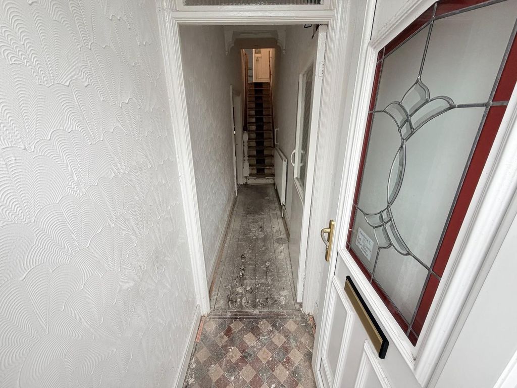 Property photo 2 of 12 Entrance