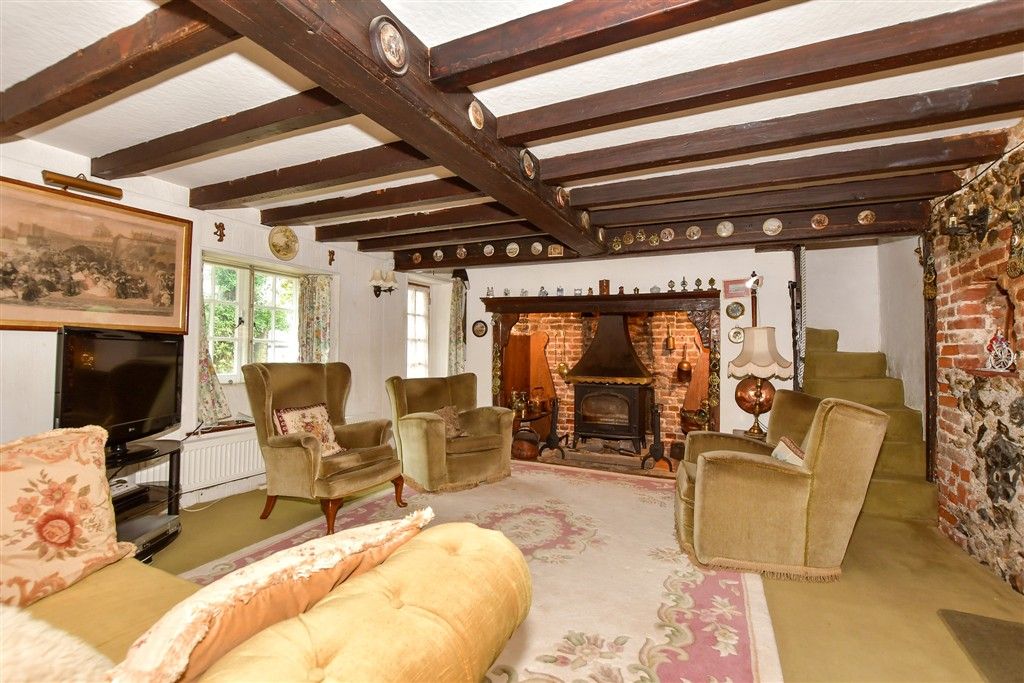 Property photo 3 of 14 Sitting Room